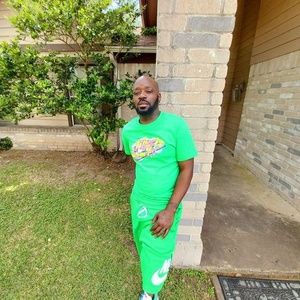 Meet your Posher, Damon